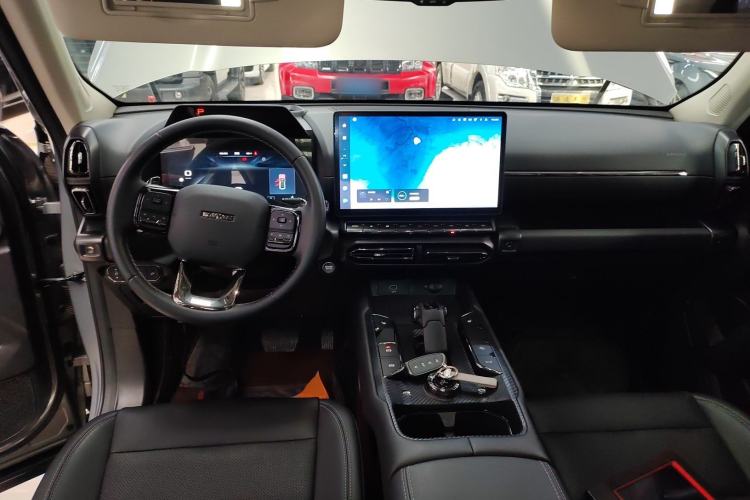 Used Haval H Dog 2023 2.0T Two-Wheel Drive Chaoye Version Plus Center Console