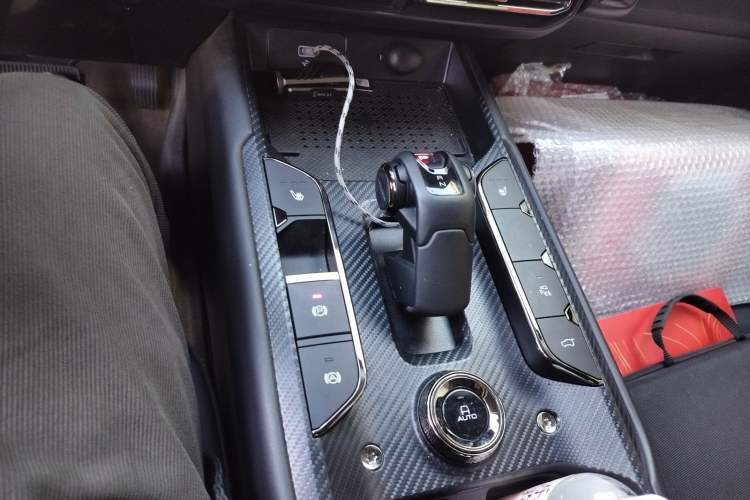 Used Haval H Dog 2023 1.5T Two-Wheel Drive Chao Ye Version Plus Gear Lever