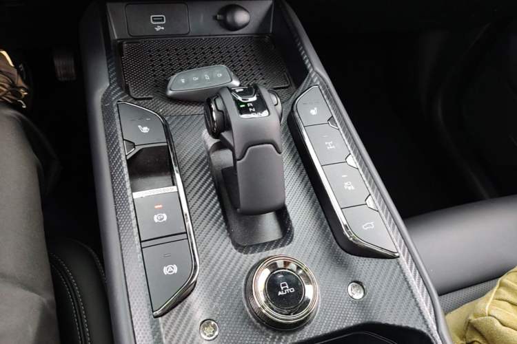 Used Haval H Dog 2023 2.0T All-Wheel-Drive Chaoye Plus Gear Lever