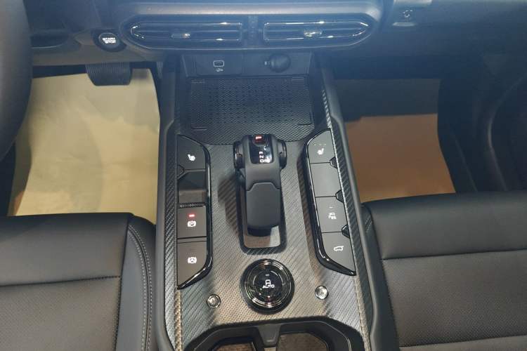 Used Haval H Dog 2023 2.0T Two-Wheel Drive Chaoye Version Plus Gear Lever