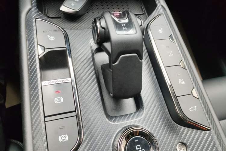 Used Haval H Dog 2023 2.0T All-Wheel-Drive Chaoye Plus Gear Lever