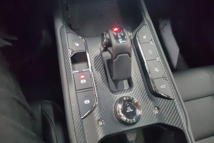 Used Haval H Dog 2023 2.0T All-Wheel-Drive Chaoye Plus Gear Lever