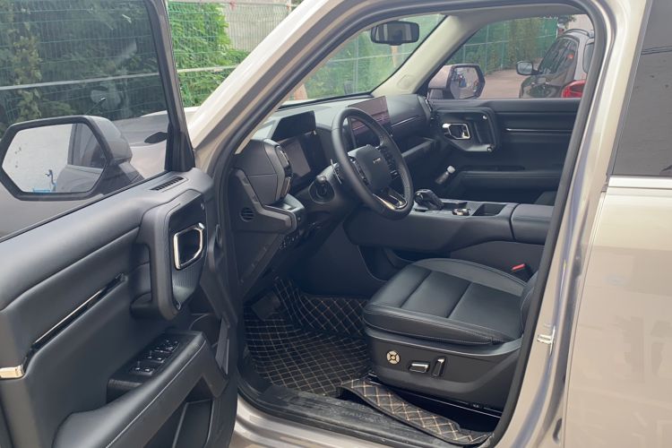 Used Haval H Dog 2023 2.0T All-Wheel-Drive Chaoye Plus Interior 2