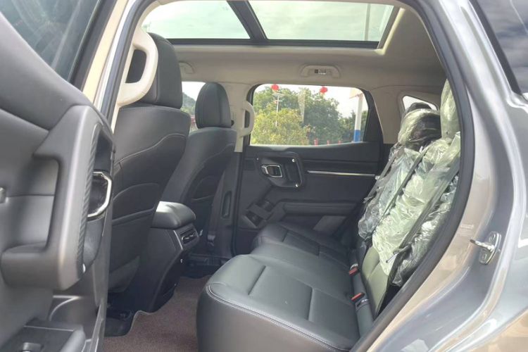 Used Haval H Dog 2023 2.0T All-Wheel-Drive Chaoye Plus Interior 3