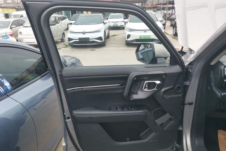 Used Haval H Dog 2023 2.0T Two-Wheel Drive Chaoye Version Plus Left Front Door Interior