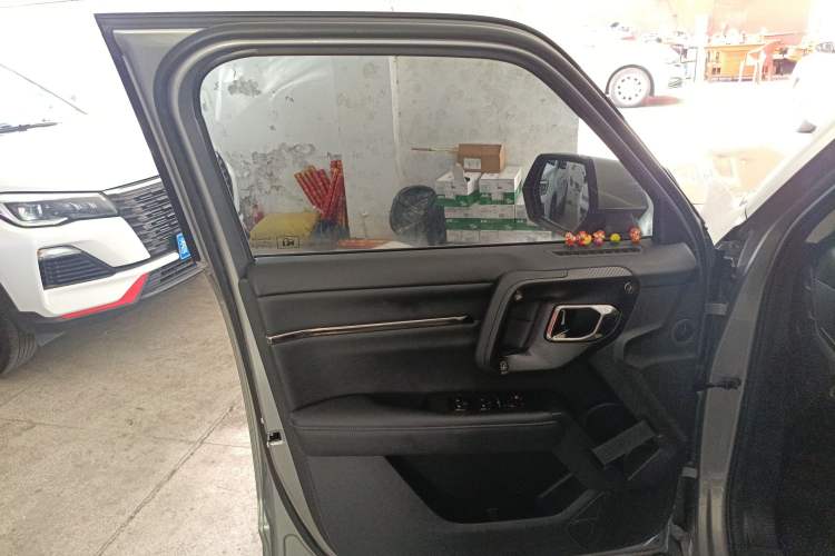 Used Haval H Dog 2023 2.0T Two-Wheel Drive Chaoye Version Plus Left Front Door Interior