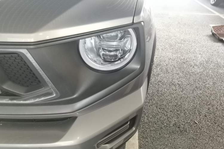 Used Haval H Dog 2023 1.5T Two-Wheel Drive Chao Ye Version Plus Left Front Headlight