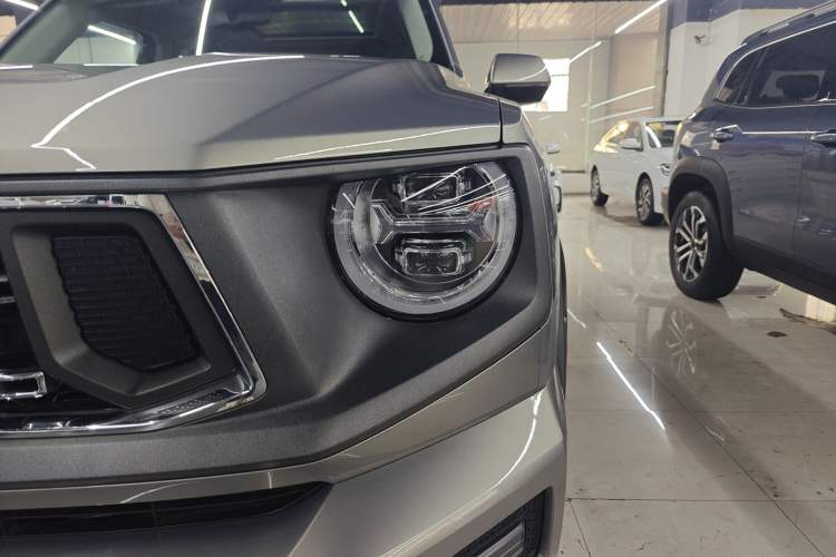 Used Haval H Dog 2023 2.0T Two-Wheel Drive Chaoye Version Plus Left Front Headlight