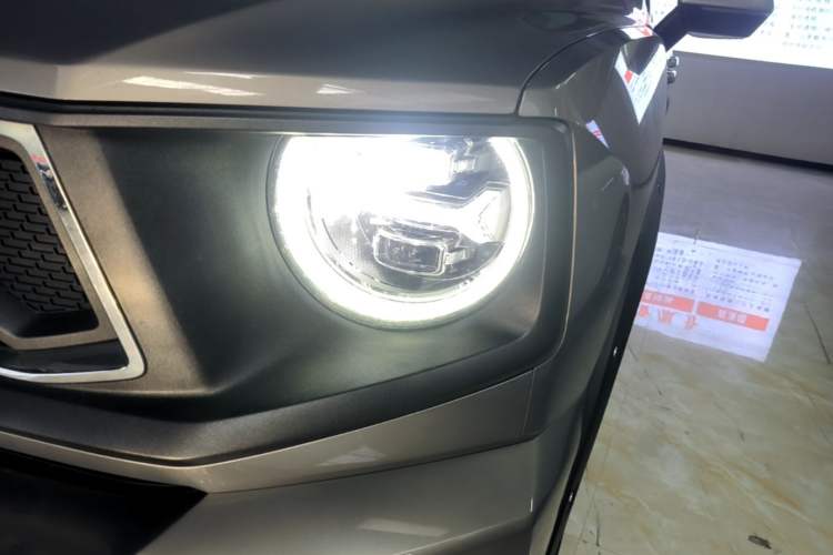 Used Haval H Dog 2023 1.5T Two-Wheel Drive Chao Ye Version Plus Left Front Headlight