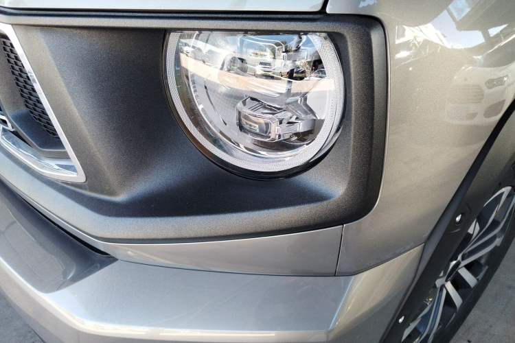 Used Haval H Dog 2023 2.0T Two-Wheel Drive Chaoye Version Plus Left Front Headlight