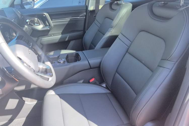 Used Haval H Dog 2023 2.0T Two-Wheel Drive Chaoye Version Plus Left Front Seat