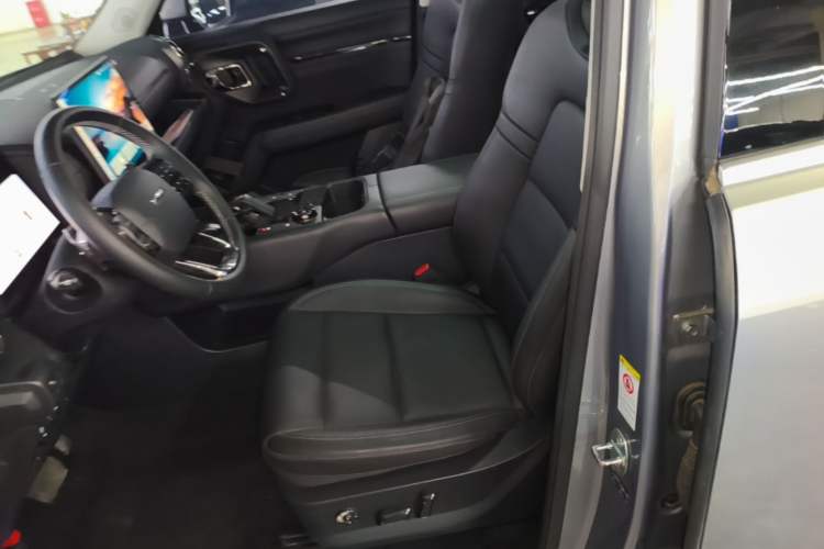 Used Haval H Dog 2023 2.0T All-Wheel-Drive Chaoye Plus Left Front Seat