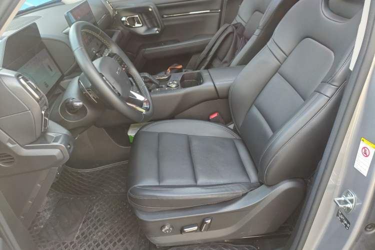 Used Haval H Dog 2023 2.0T Two-Wheel Drive Chaoye Version Plus Left Front Seat