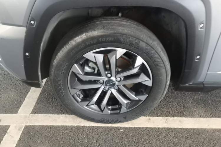 Used Haval H Dog 2023 1.5T Two-Wheel Drive Chao Ye Version Plus Left Front Wheel Hub