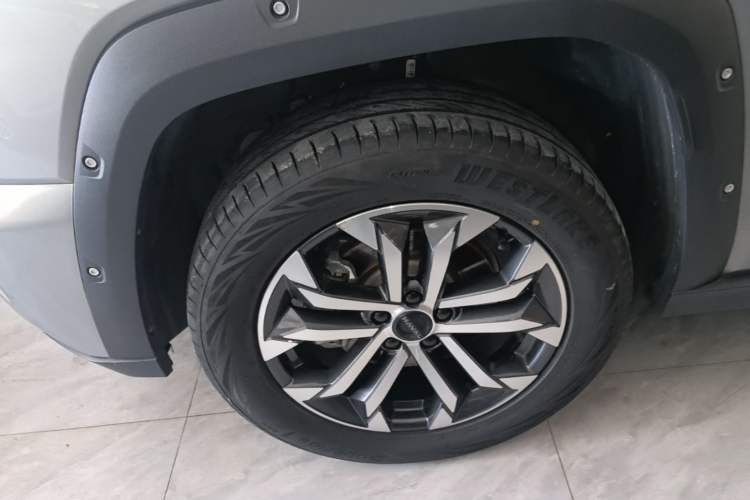 Used Haval H Dog 2023 2.0T All-Wheel-Drive Chaoye Plus Left Front Wheel Hub