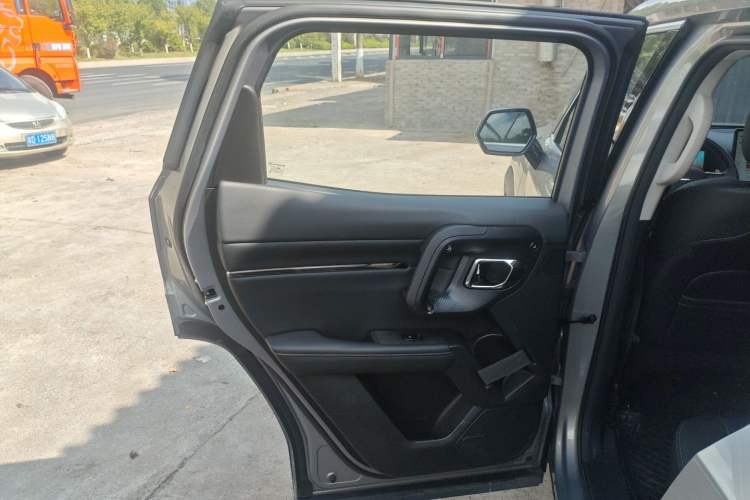 Used Haval H Dog 2023 2.0T Two-Wheel Drive Chaoye Version Plus Left Rear Door Interior