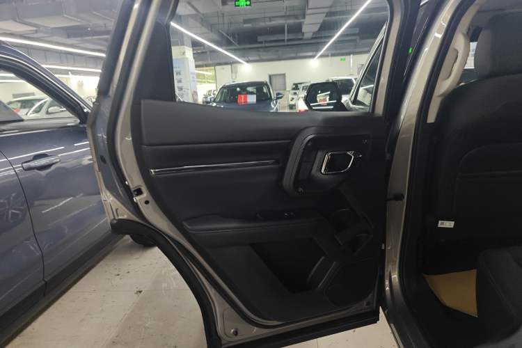Used Haval H Dog 2023 2.0T Two-Wheel Drive Chaoye Version Plus Left Rear Door Interior
