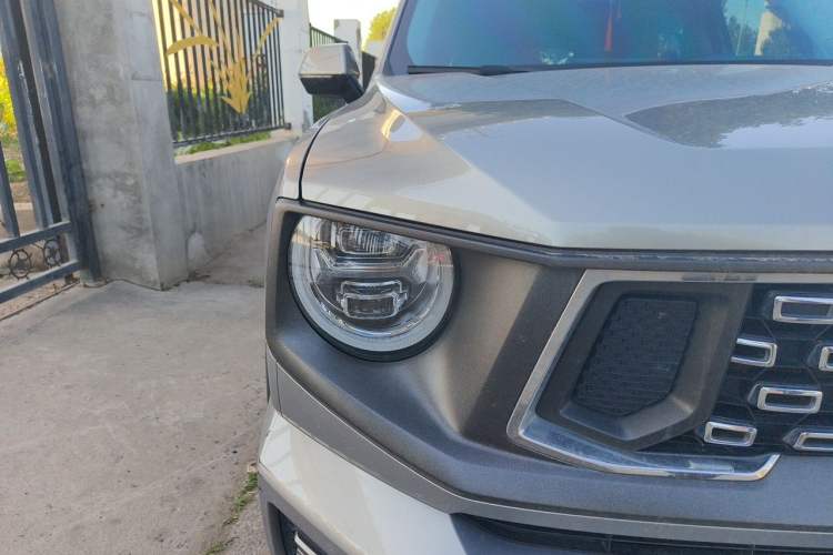 Used Haval H Dog 2023 1.5T Two-Wheel Drive Chao Ye Version Plus Right Front Headlight