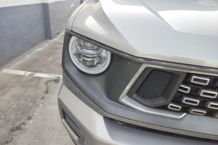 Used Haval H Dog 2023 1.5T Two-Wheel Drive Chao Ye Version Plus Right Front Headlight