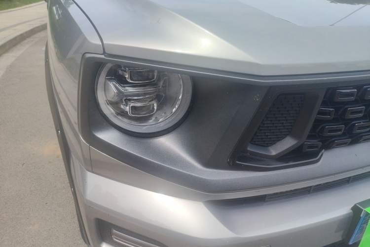 Used Haval H Dog 2023 1.5T Two-Wheel Drive Chao Ye Version Plus Right Front Headlight