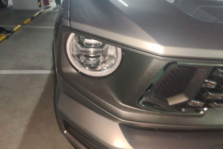 Used Haval H Dog 2023 2.0T Two-Wheel Drive Chaoye Version Plus Right Front Headlight