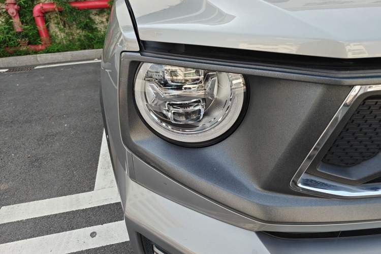 Used Haval H Dog 2023 2.0T Two-Wheel Drive Chaoye Version Plus Right Front Headlight