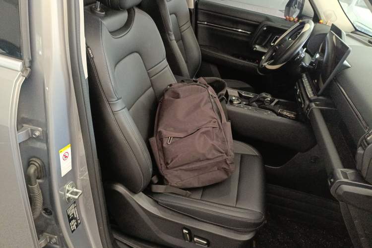 Used Haval H Dog 2023 2.0T Two-Wheel Drive Chaoye Version Plus Right Front Seat