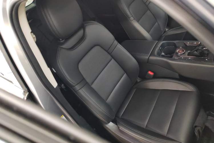 Used Haval H Dog 2023 2.0T Two-Wheel Drive Chaoye Version Plus Right Front Seat