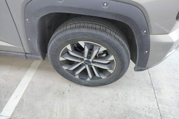 Used Haval H Dog 2023 1.5T Two-Wheel Drive Chao Ye Version Plus Right Front Wheel Hub