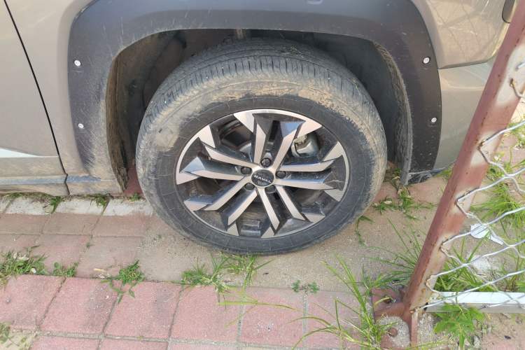 Used Haval H Dog 2023 2.0T All-Wheel-Drive Chaoye Plus Right Front Wheel Hub