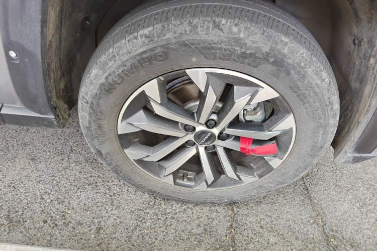 Used Haval H Dog 2023 2.0T Two-Wheel Drive Chaoye Version Plus Right Front Wheel Hub