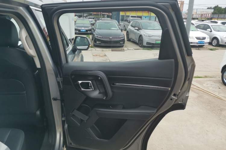 Used Haval H Dog 2023 2.0T Two-Wheel Drive Chaoye Version Plus Right Rear Door Interior
