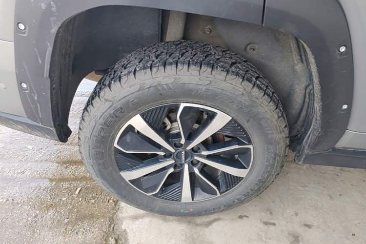 Used Haval H Dog 2023 2.0T All-Wheel-Drive Chaoye Plus Right Rear Wheel Hub
