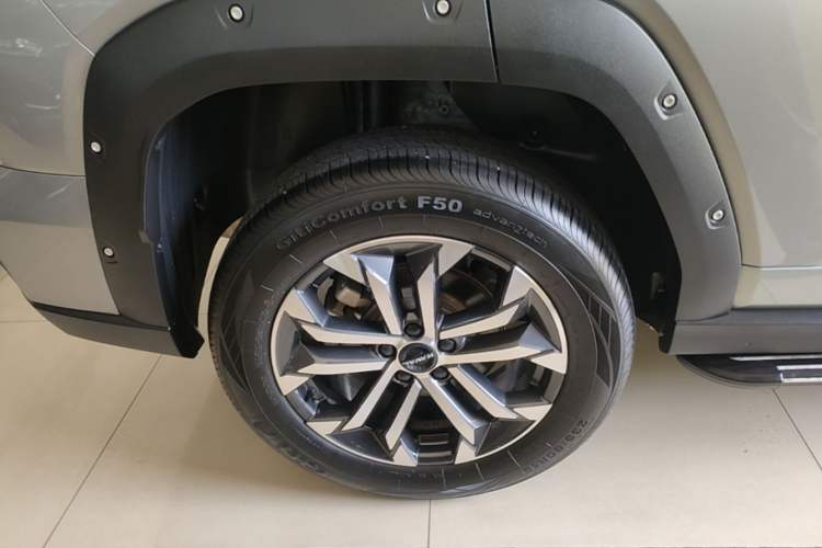 Used Haval H Dog 2023 2.0T Two-Wheel Drive Chaoye Version Plus Right Rear Wheel Hub