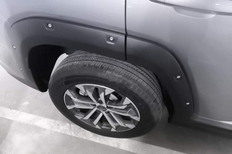 Used Haval H Dog 2023 2.0T Two-Wheel Drive Chaoye Version Plus Right Rear Wheel Hub