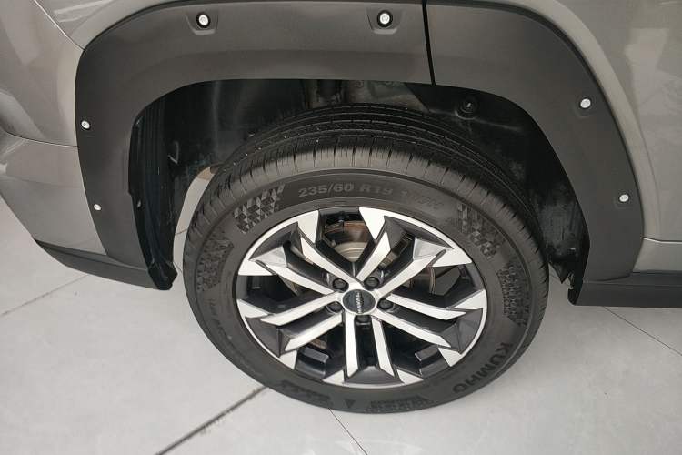 Used Haval H Dog 2023 2.0T Two-Wheel Drive Chaoye Version Plus Right Rear Wheel Hub