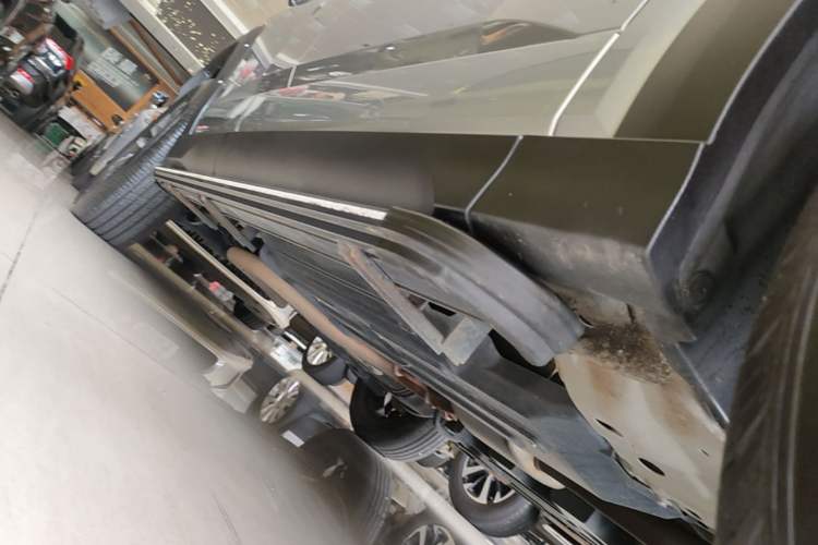 Used Haval H Dog 2023 2.0T Two-Wheel Drive Chaoye Version Plus Right Side Sill
