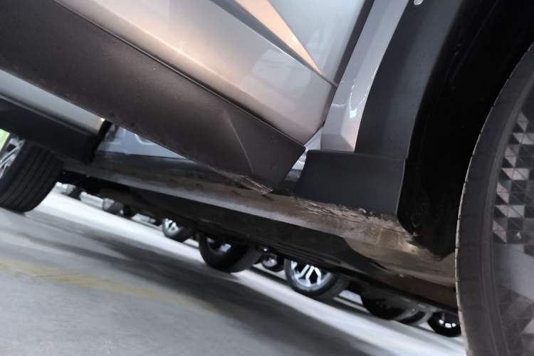 Used Haval H Dog 2023 2.0T Two-Wheel Drive Chaoye Version Plus Right Side Sill