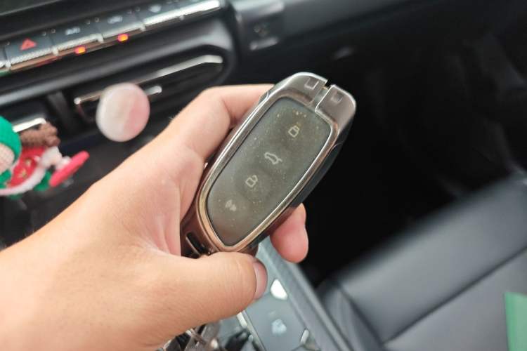Used Haval H Dog 2023 2.0T Two-Wheel Drive Chaoye Version Plus Vehicle Key