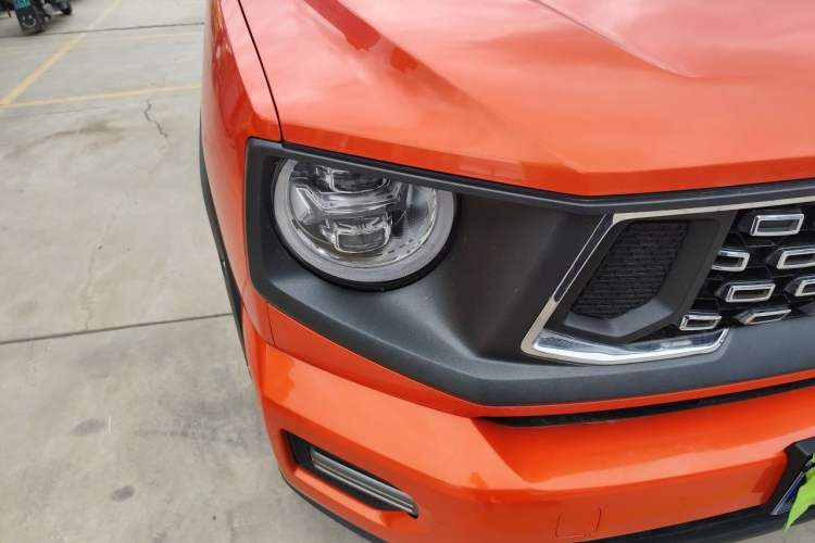 Used Haval H Dog 2023 2.0T Two-Wheel Drive Trendy Outdoor Edition Right Front Headlight