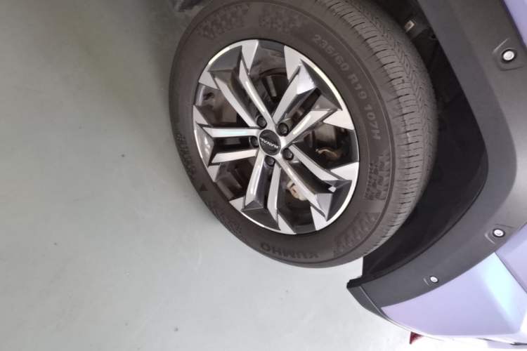 Used Haval H Dog 2023 2.0T Two-Wheel Drive Chaoye Version Plus Right Front Wheel Hub