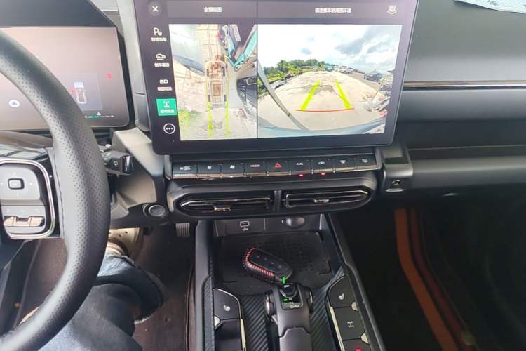 Used Haval H Dog 2023 2.0T All-Wheel-Drive Chaoye Plus Audio And AC Panel