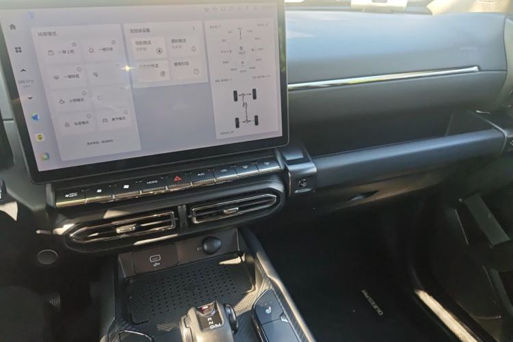 Used Haval H Dog 2023 2.0T Two-Wheel Drive Chaoye Version Plus Audio And AC Panel
