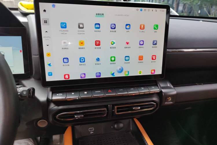 Used Haval H Dog 2023 2.0T Two-Wheel Drive Chaoye Version Plus Audio And AC Panel