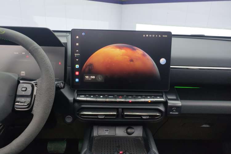Used Haval H Dog 2023 2.0T All-Wheel-Drive Chaoye Plus Audio And AC Panel