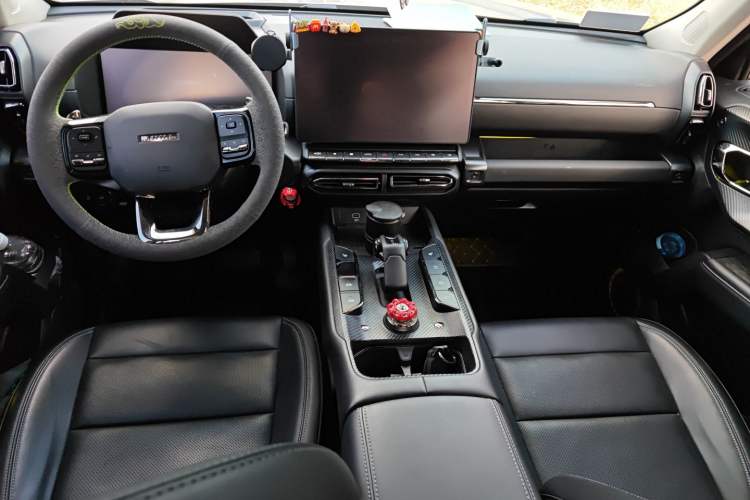 Used Haval H Dog 2023 2.0T All-Wheel-Drive Chaoye Plus Center Console