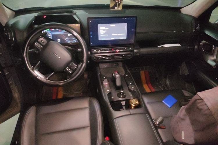 Used Haval H Dog 2023 1.5T Two-Wheel Drive Chao Ye Version Plus Center Console