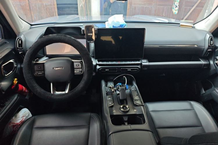 Used Haval H Dog 2023 1.5T Two-Wheel Drive Chao Ye Version Plus Center Console