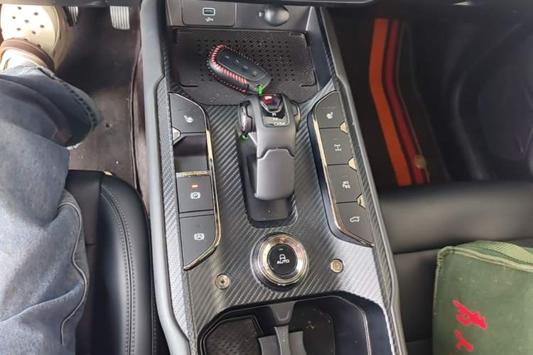 Used Haval H Dog 2023 2.0T All-Wheel-Drive Chaoye Plus Gear Lever