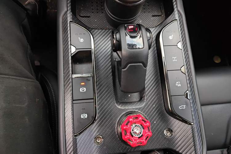 Used Haval H Dog 2023 2.0T All-Wheel-Drive Chaoye Plus Gear Lever